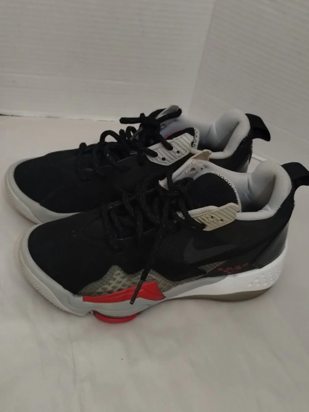 Youth Nike Air Jordan Zoom 92 Black & Red Basketball Sneakers - Picture 4 of 14